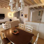Elena Villa